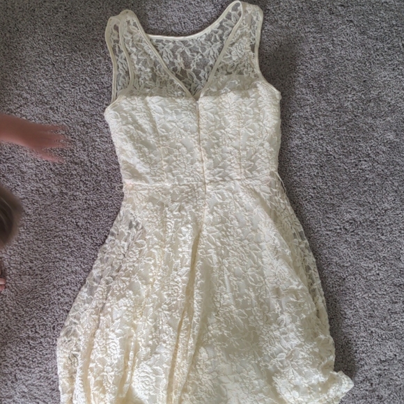 Juno Small Cream Bridesmaid Sleeveless Dress - Picture 3 of 3